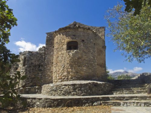 Церковь Святой Анны около деревни Амари (местечко Опсигиас)