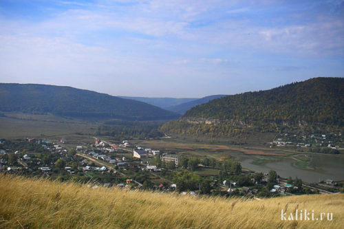 Вид на Ширяево и Ширяевскую долину с Монастырской горы