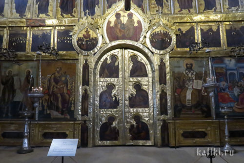 Иконостас Богородице-Рождественского собора. Фрагмент