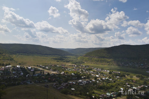 Вид на Ширяево с южного склона Монастырской горы